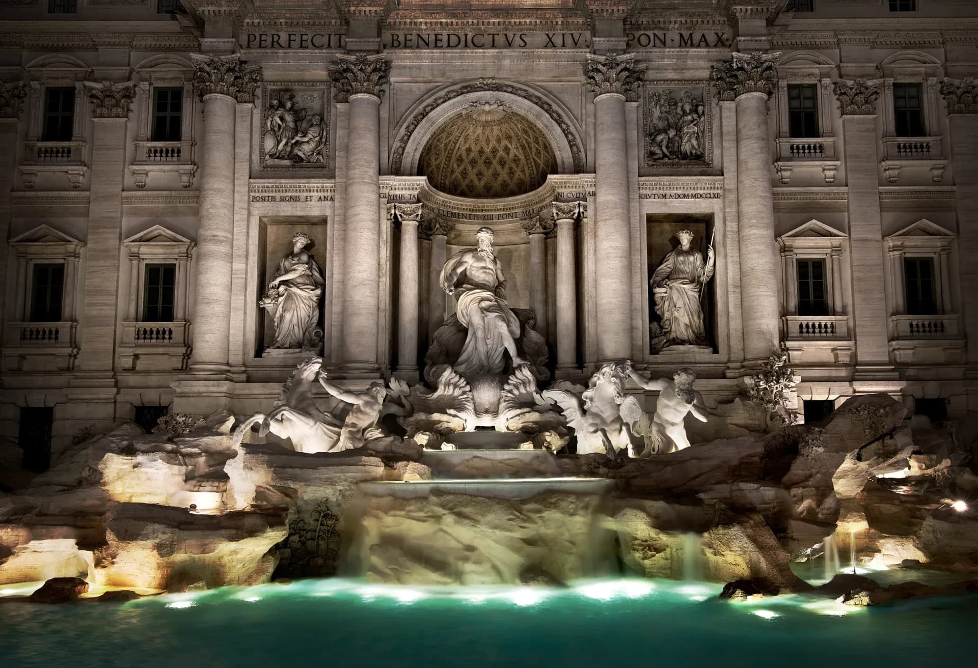 Trevi Fountain at night in Rome, Italy 